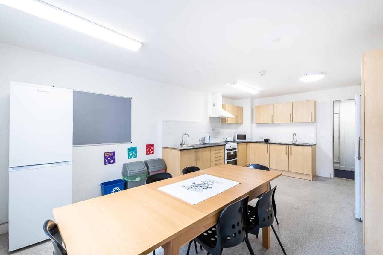 1 Night Free Comfortable Ensuite Rooms, Gillingham - Sk Hoo Bagian luar foto